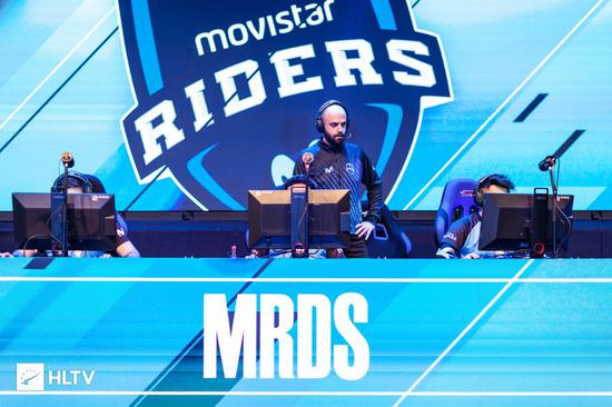 ROG绝神27二代电竞显示器引领双模游戏体验